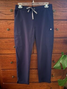 Figs Women’s Navy Technical Scrub Pants